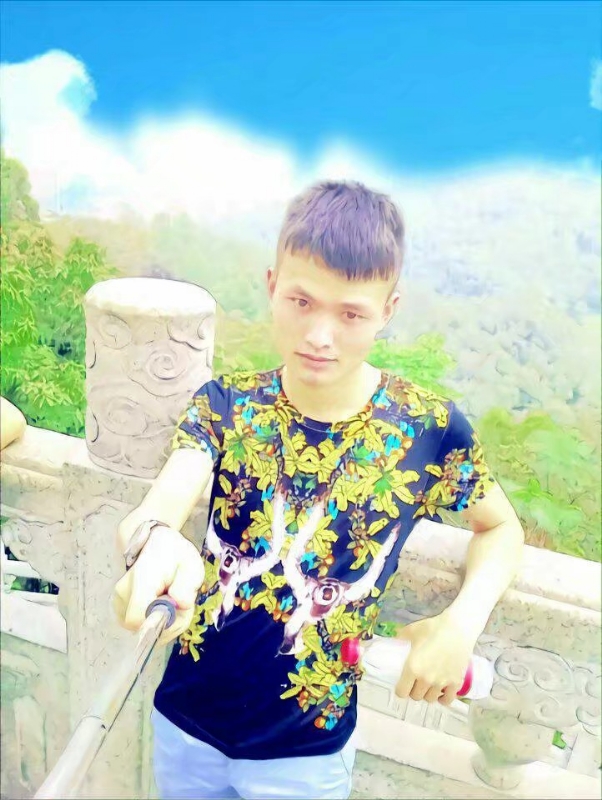 孤独王者元首的第一张照片--重庆基督教相亲网